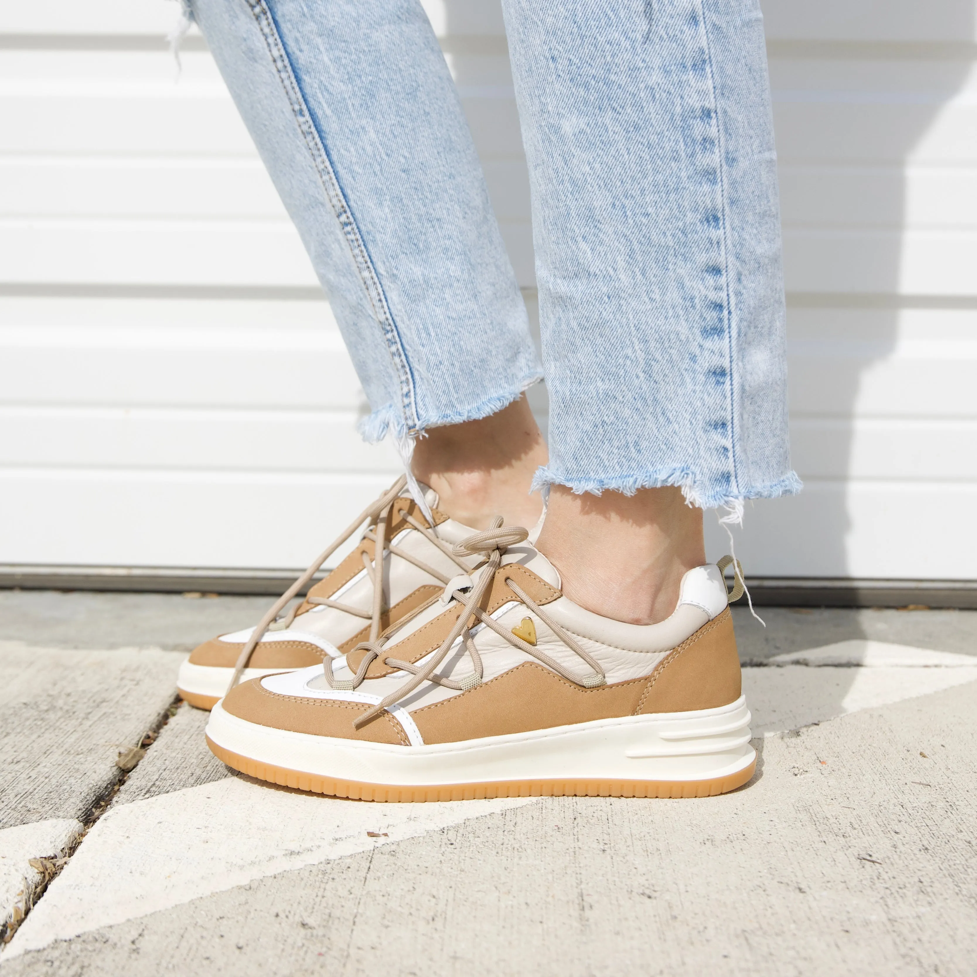 Joelle Sneakers - Desert Camel